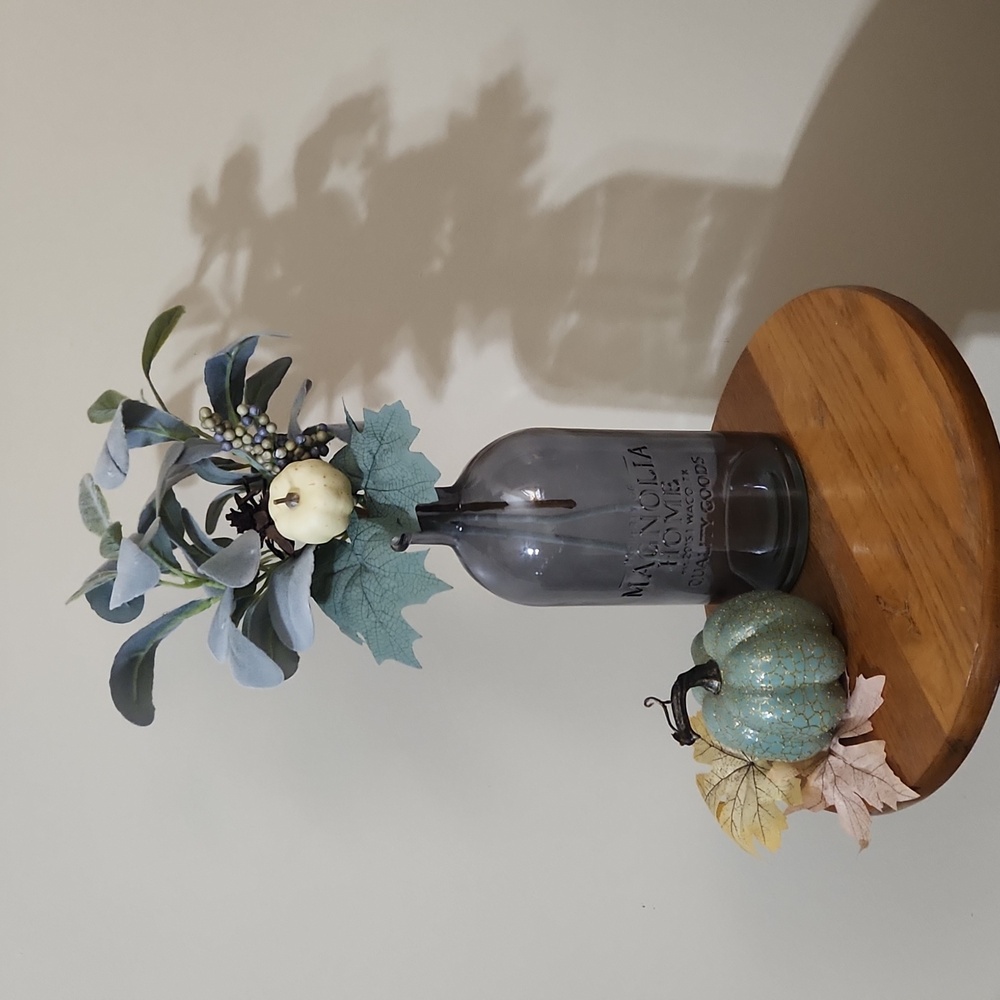 Pretty medium gray glass bottle vase. - Picture 5 of 7
